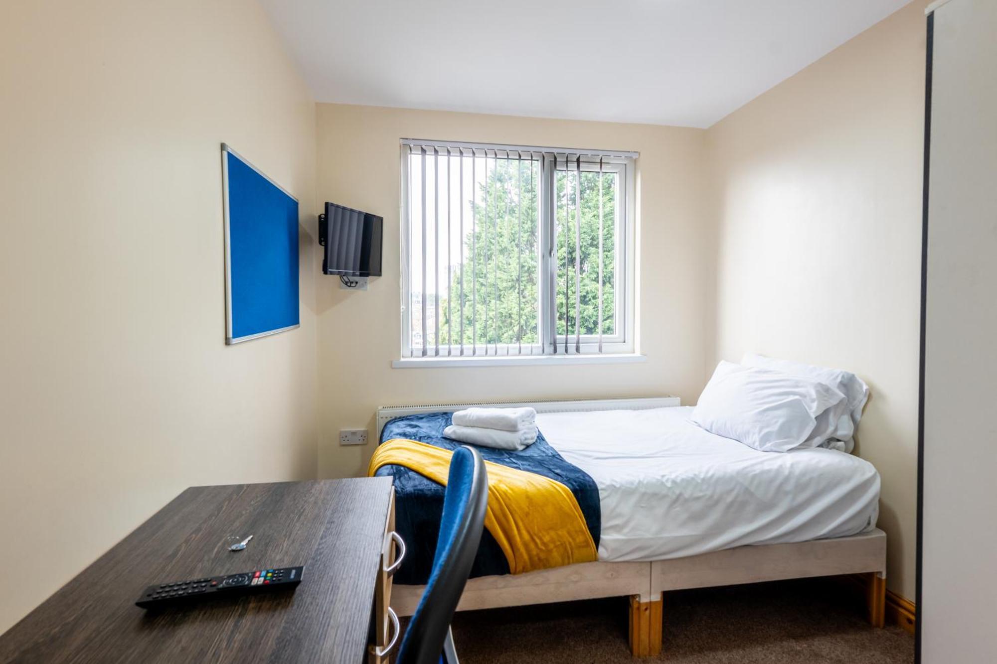 Private Rooms With Private Bathrooms In Selly Oak เบอร์มิงแฮม ภายนอก รูปภาพ