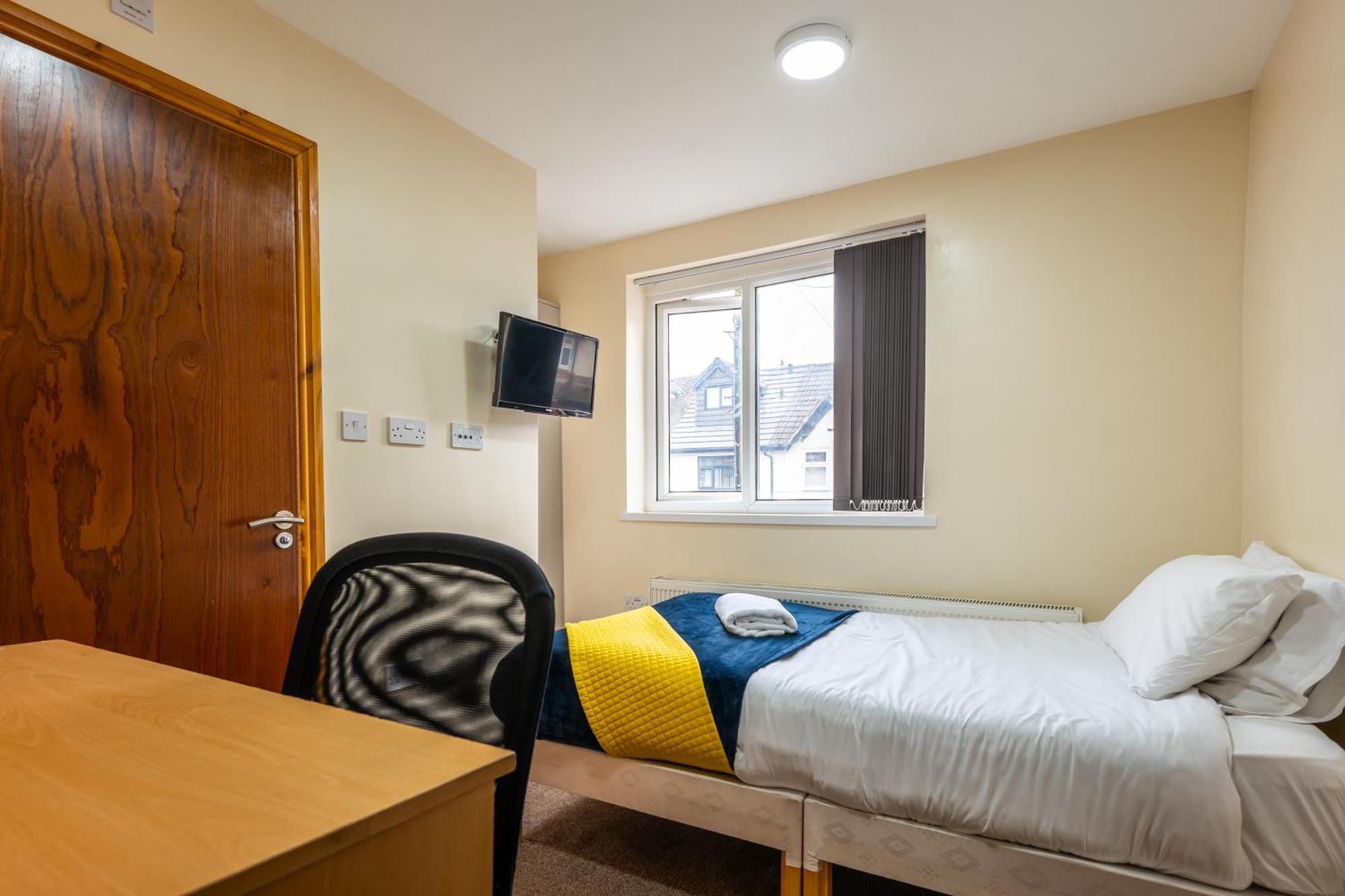 Private Rooms With Private Bathrooms In Selly Oak เบอร์มิงแฮม ภายนอก รูปภาพ