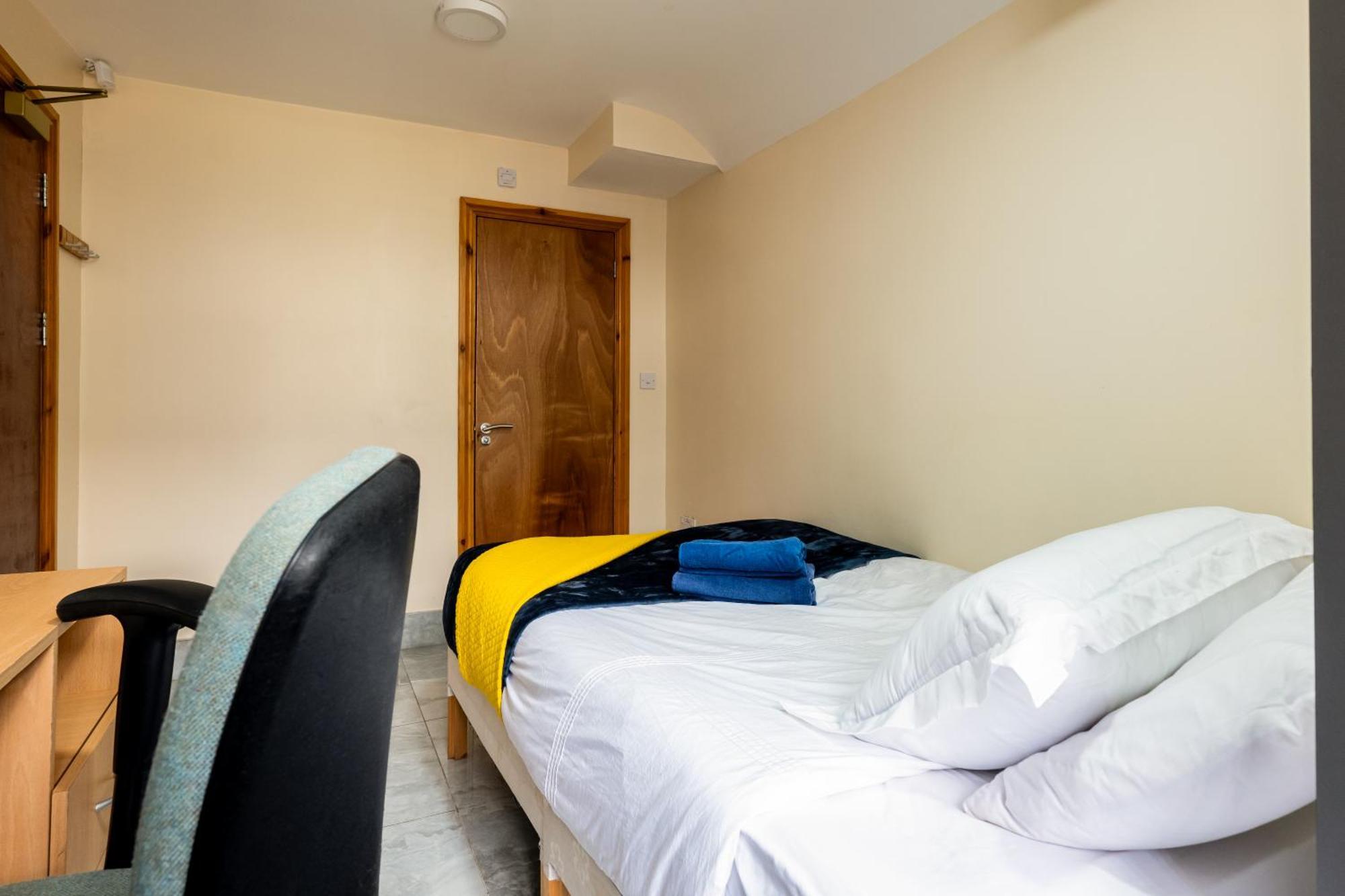 Private Rooms With Private Bathrooms In Selly Oak เบอร์มิงแฮม ภายนอก รูปภาพ
