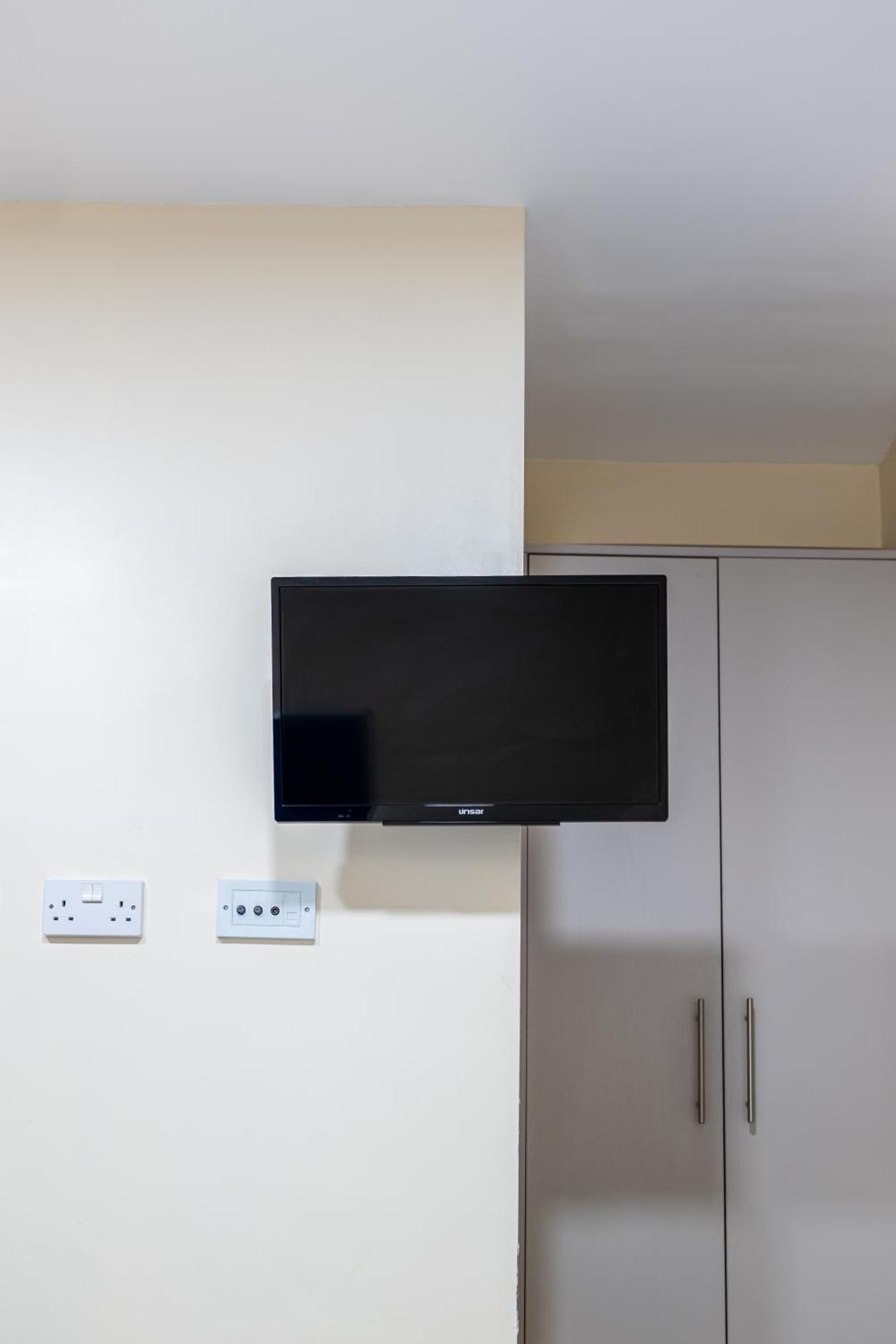 Private Rooms With Private Bathrooms In Selly Oak เบอร์มิงแฮม ภายนอก รูปภาพ