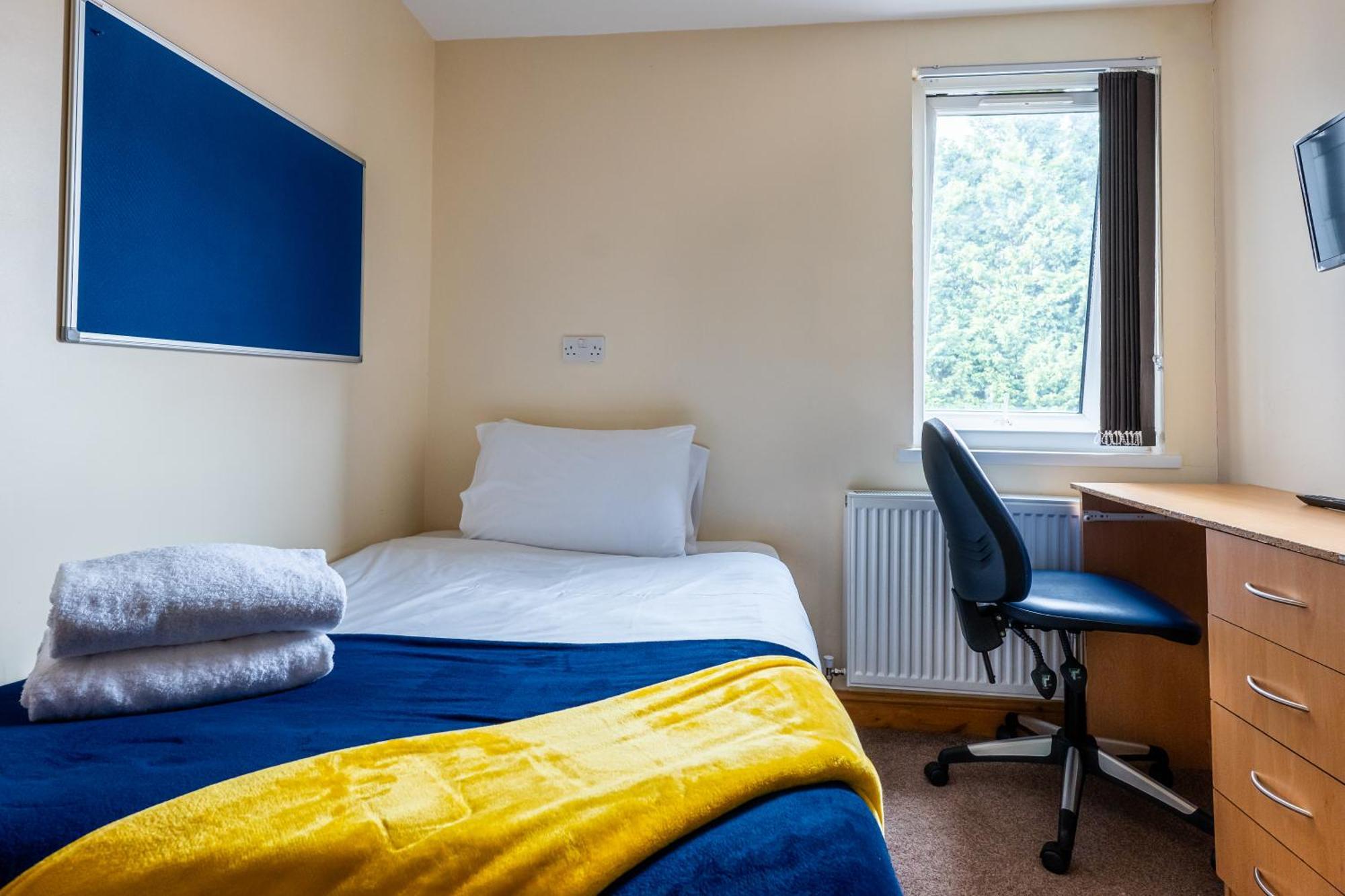 Private Rooms With Private Bathrooms In Selly Oak เบอร์มิงแฮม ภายนอก รูปภาพ