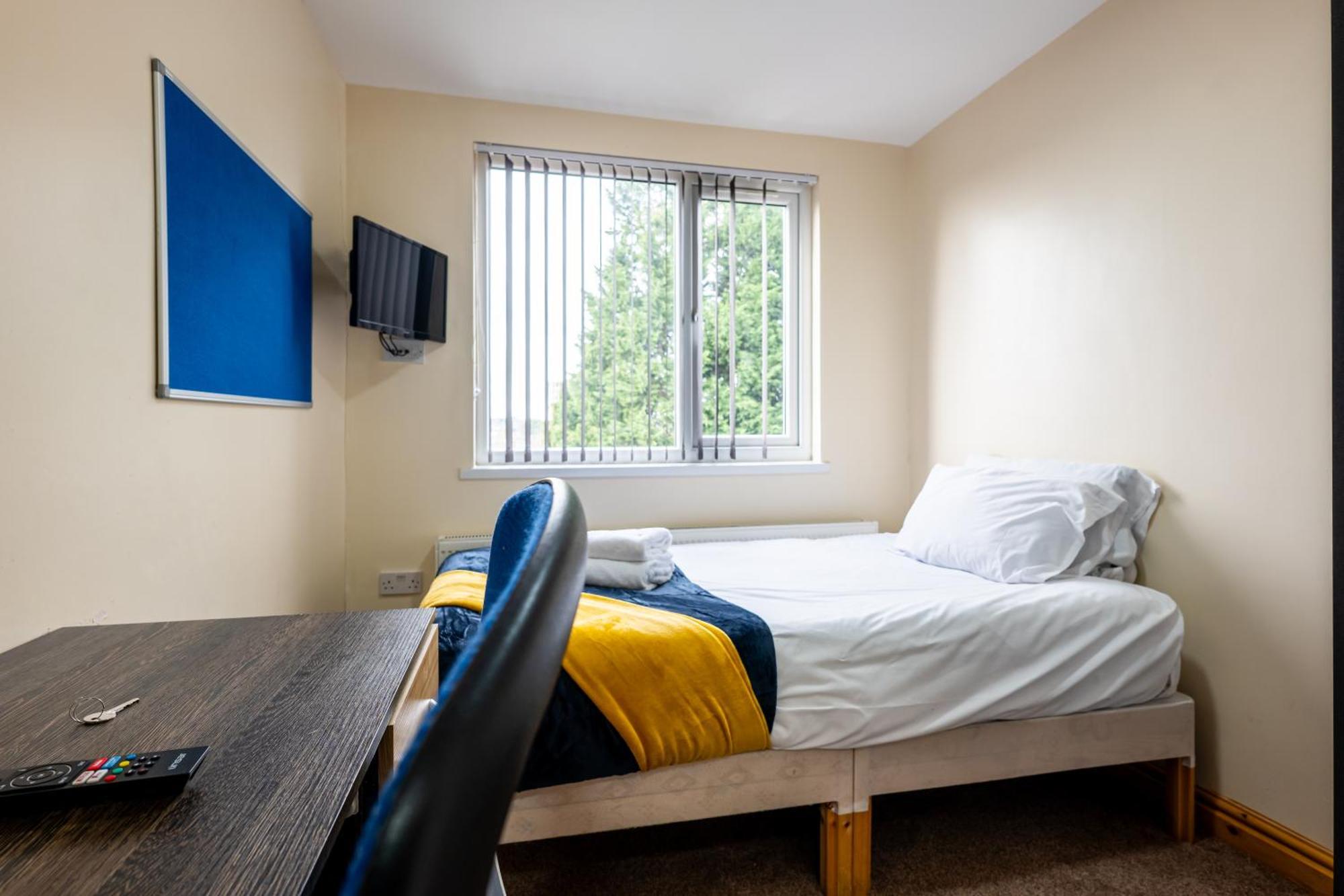 Private Rooms With Private Bathrooms In Selly Oak เบอร์มิงแฮม ภายนอก รูปภาพ