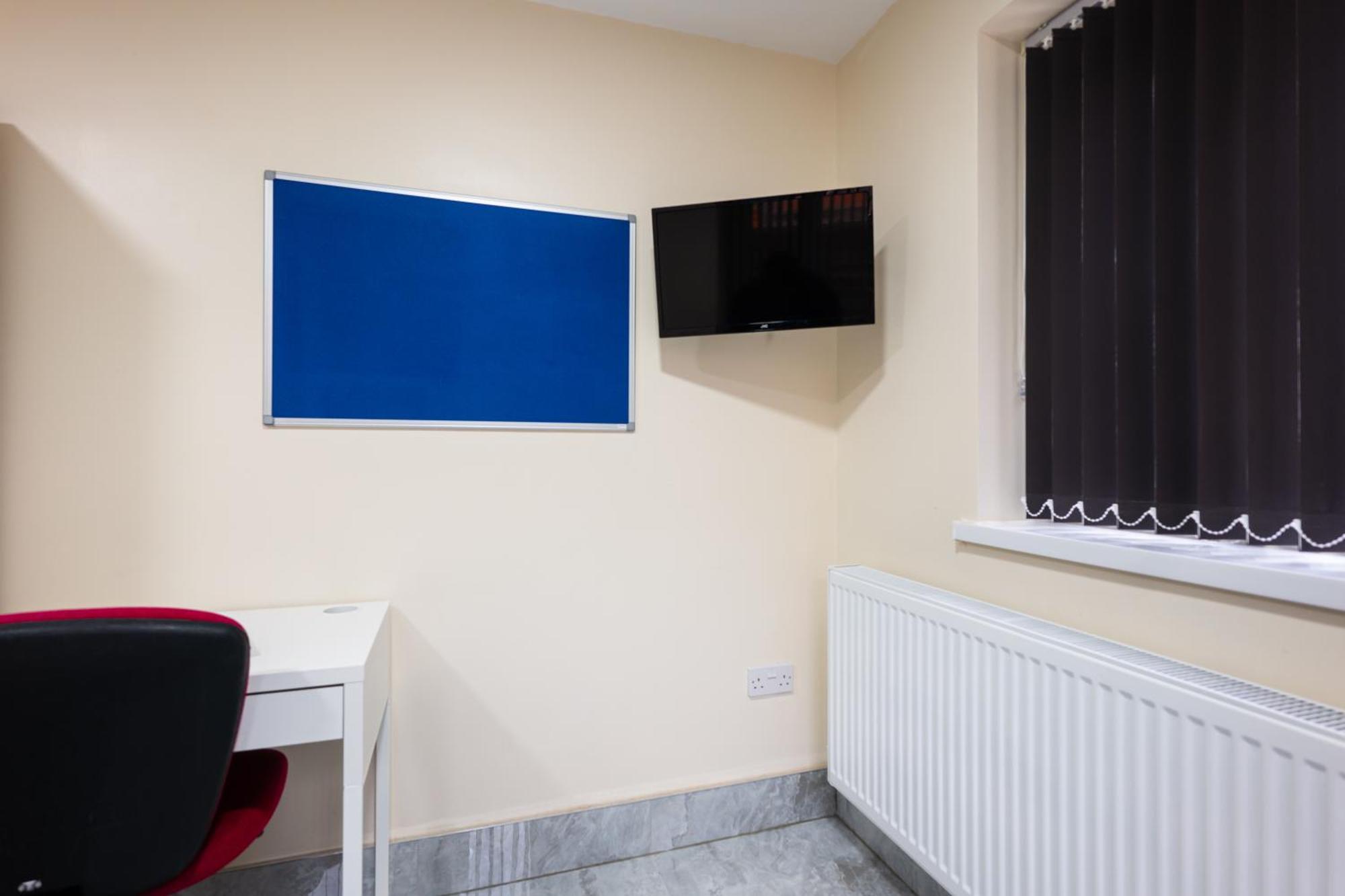 Private Rooms With Private Bathrooms In Selly Oak เบอร์มิงแฮม ภายนอก รูปภาพ